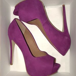 Steve Madden Heels, still in box